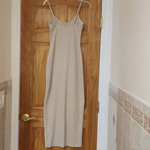 Mandee Women's Nude Ribbed Button Front Midii Dress With Front Slit, Size S - Picture 11 of 17